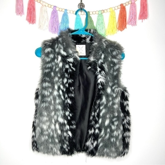 Anthropologie Pins & Needles Faux Fur Spotted Shag Vest Size Extra Small - Picture 8 of 9